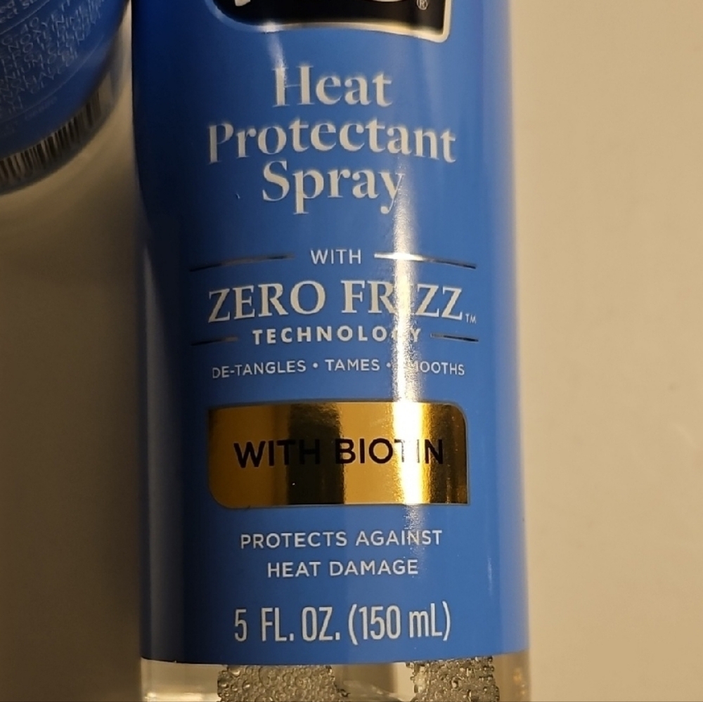 Alberto Vo5 Heat Protectant Spray Zero Frizz Technology With Biotin 5 Fl.oz. - Picture 3 of 3